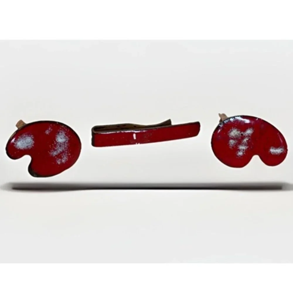 Painters Palette Cufflinks Red White Enamel On Copper with Matching Tie Bar